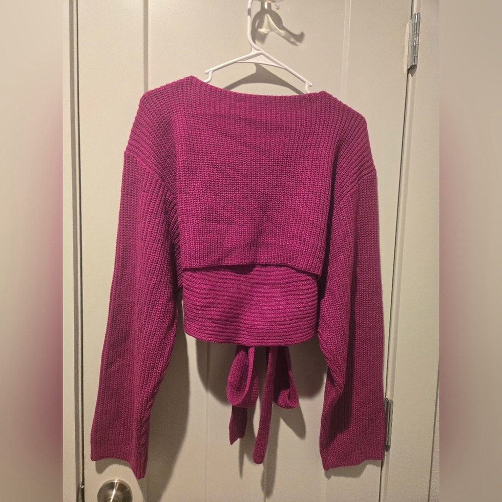 Forever 21 Magenta V-Neck Sweater with Tie nwot - Picture 3 of 3